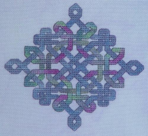 Celtic Diamond Knot / Dinky Dyes