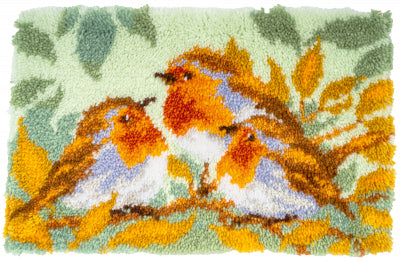 3 Robins Among Leaves - Latch Hook Rug / Vervaco / PNV201854