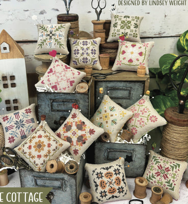12 Monthly Minis - Booklet / Primrose Cottage Quilts & Stitches
