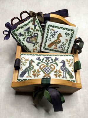 Thistle Patch Sewing Box / Milady's Needle