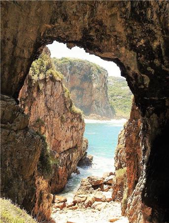 Scenic Cave / Frame Corner, The