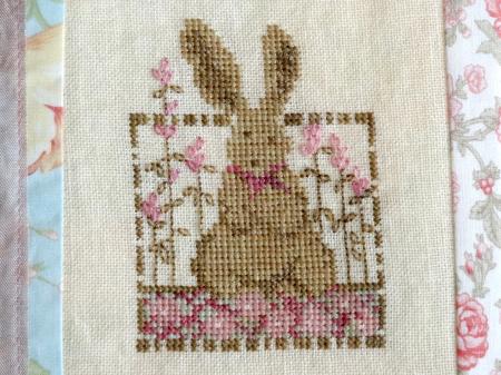 Daisy Rabbit / Country Garden Stitchery