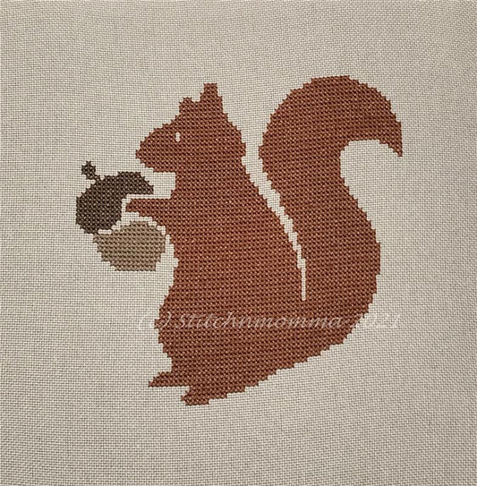 Squirrel Silhouette / Stitchnmomma