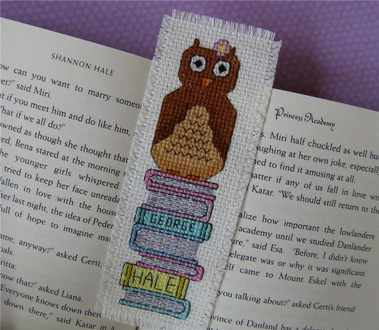 Spring Owl Sitting on Books / Keb Studio Creations