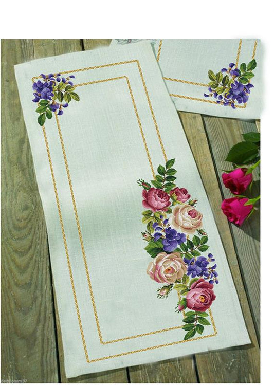 Floral Table Cloth / Antique Needlework Design