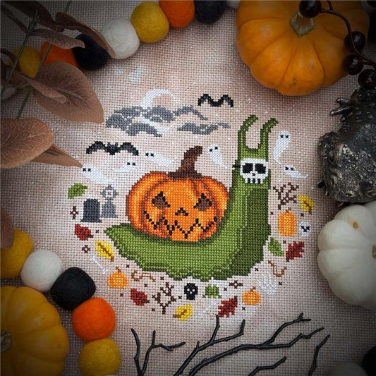 Halloween Snail / The Stitch Crypt