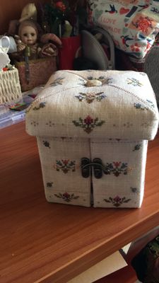 A Mystery Sewing Box / MTV Designs